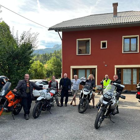 Maison D' Hotes Tranquyl Barcelonnette Bagian luar foto