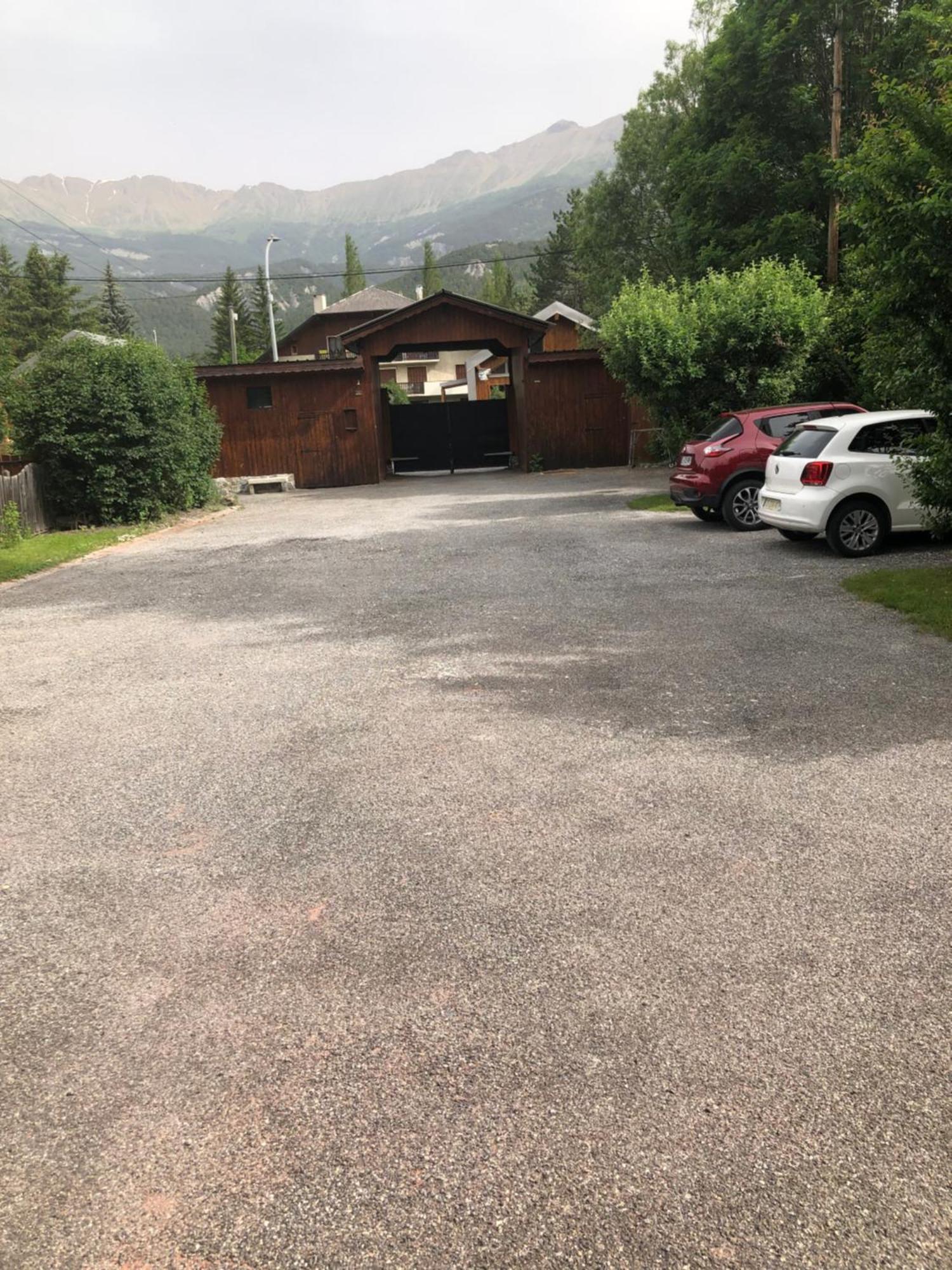 Maison D' Hotes Tranquyl Barcelonnette Bagian luar foto