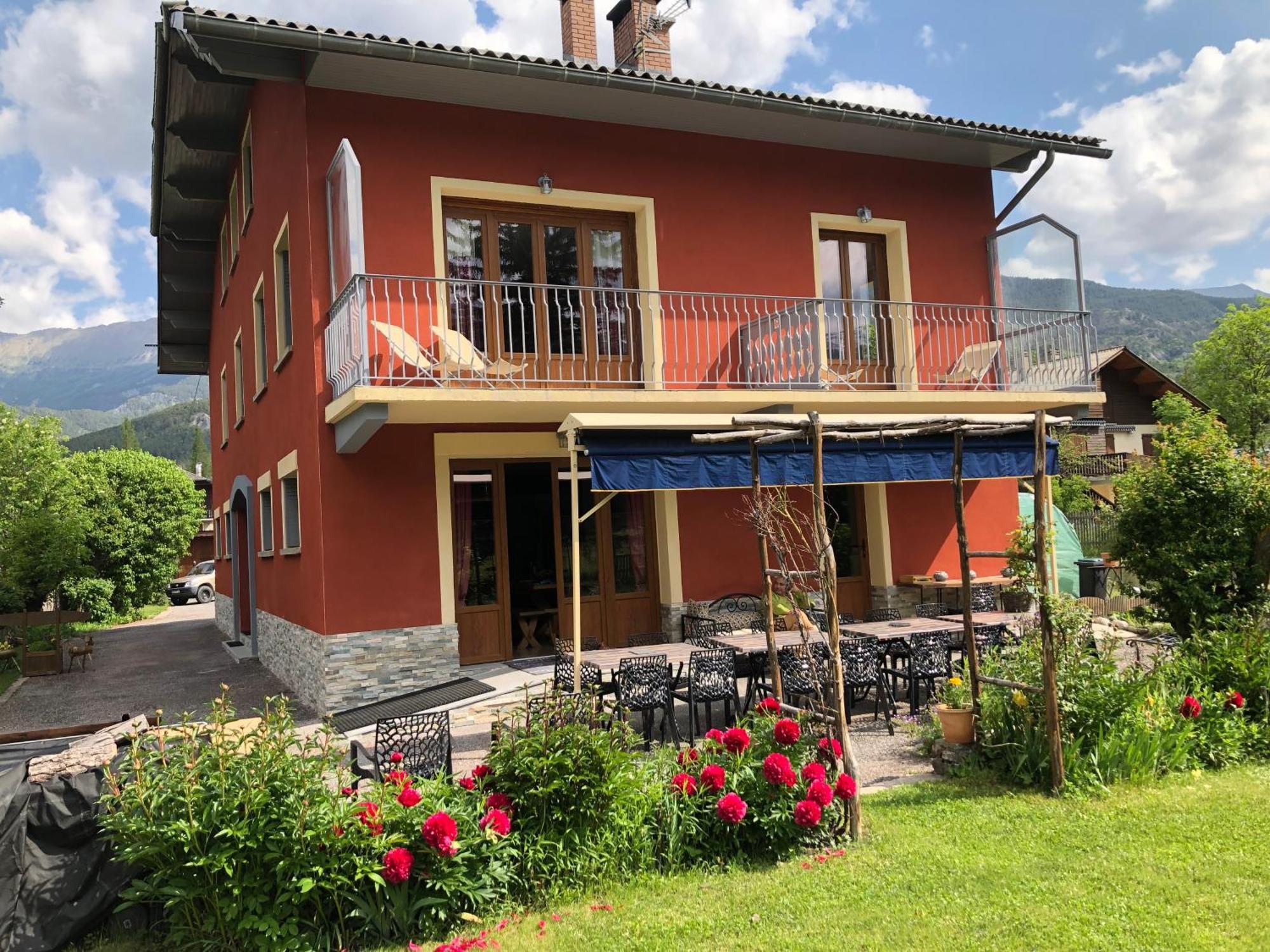 Maison D' Hotes Tranquyl Barcelonnette Bagian luar foto