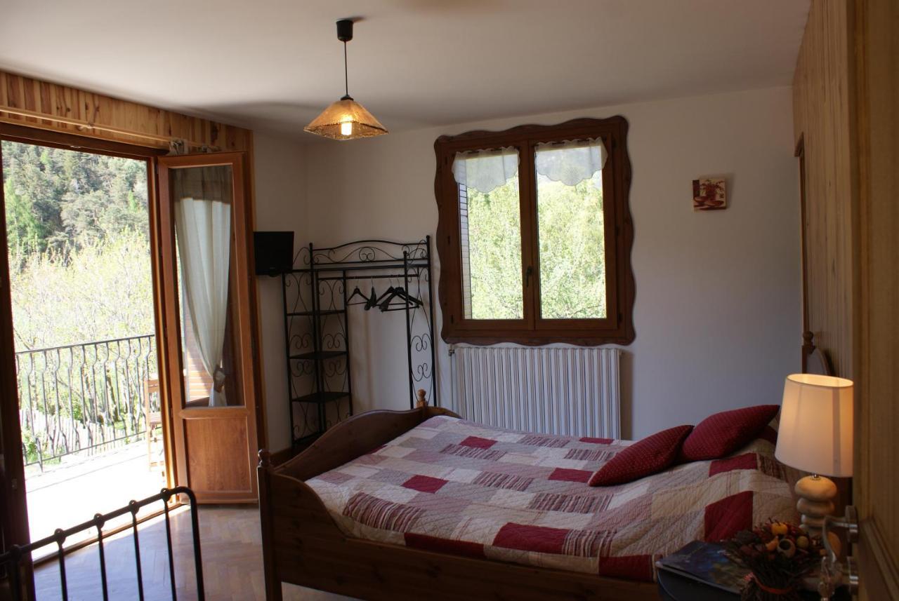 Maison D' Hotes Tranquyl Barcelonnette Bagian luar foto