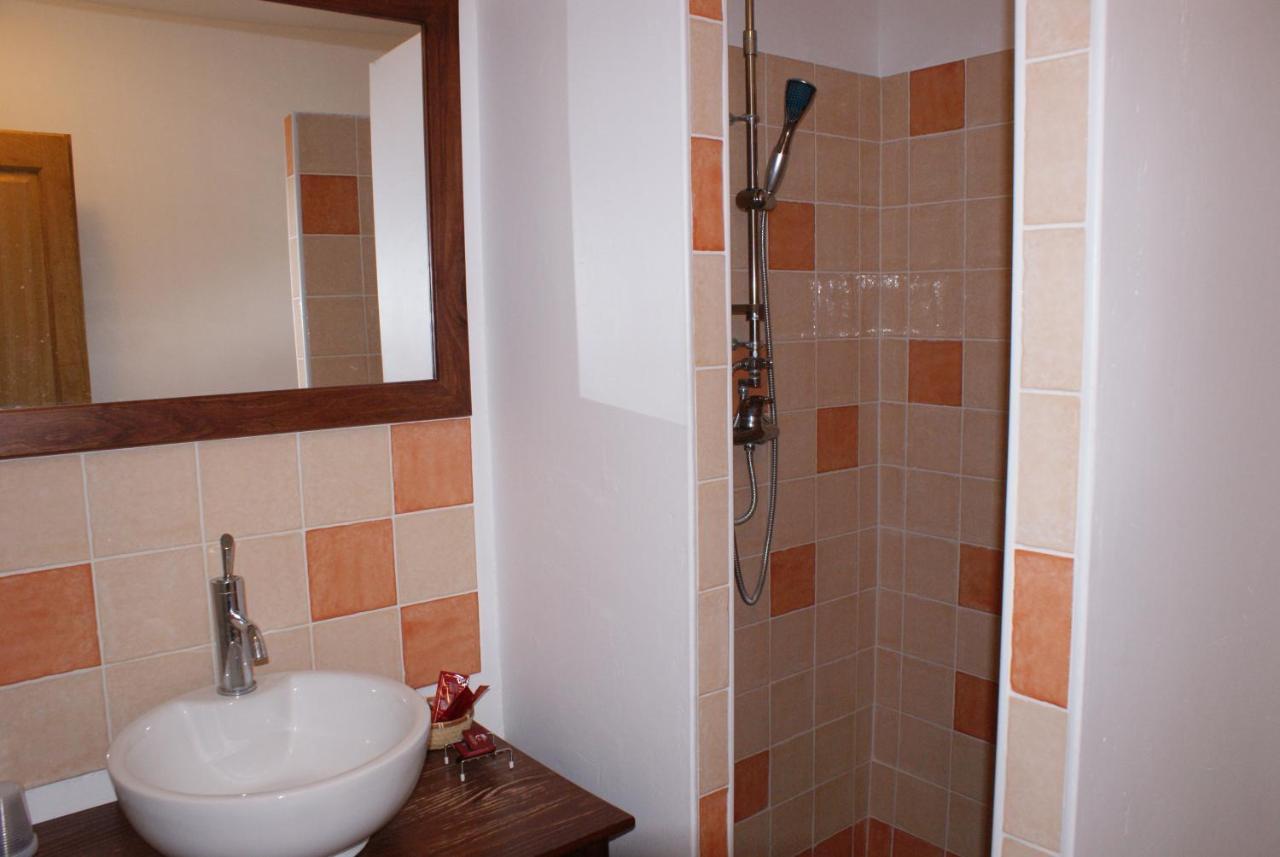 Maison D' Hotes Tranquyl Barcelonnette Bagian luar foto
